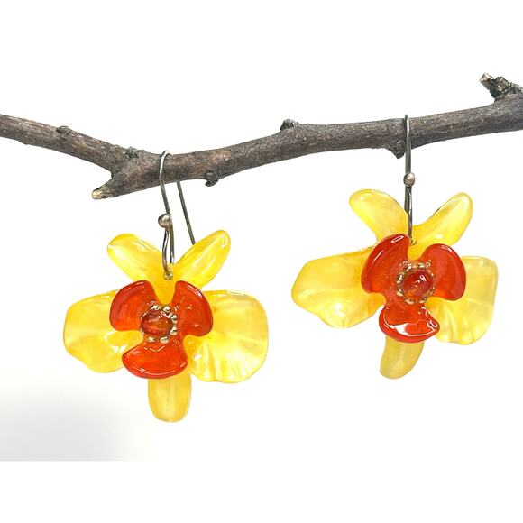 VTG Lalo FLOWER EARRINGS Yellow & Red Resin French Wire 1.75" Dangle Drops - Picture 1 of 4